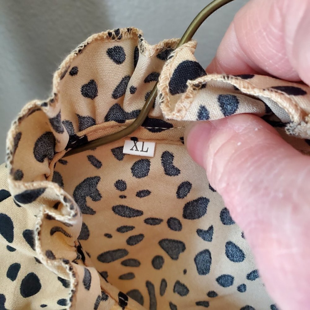 Ruffle trim blouse Cheetah  print size xl . - Picture 2 of 4